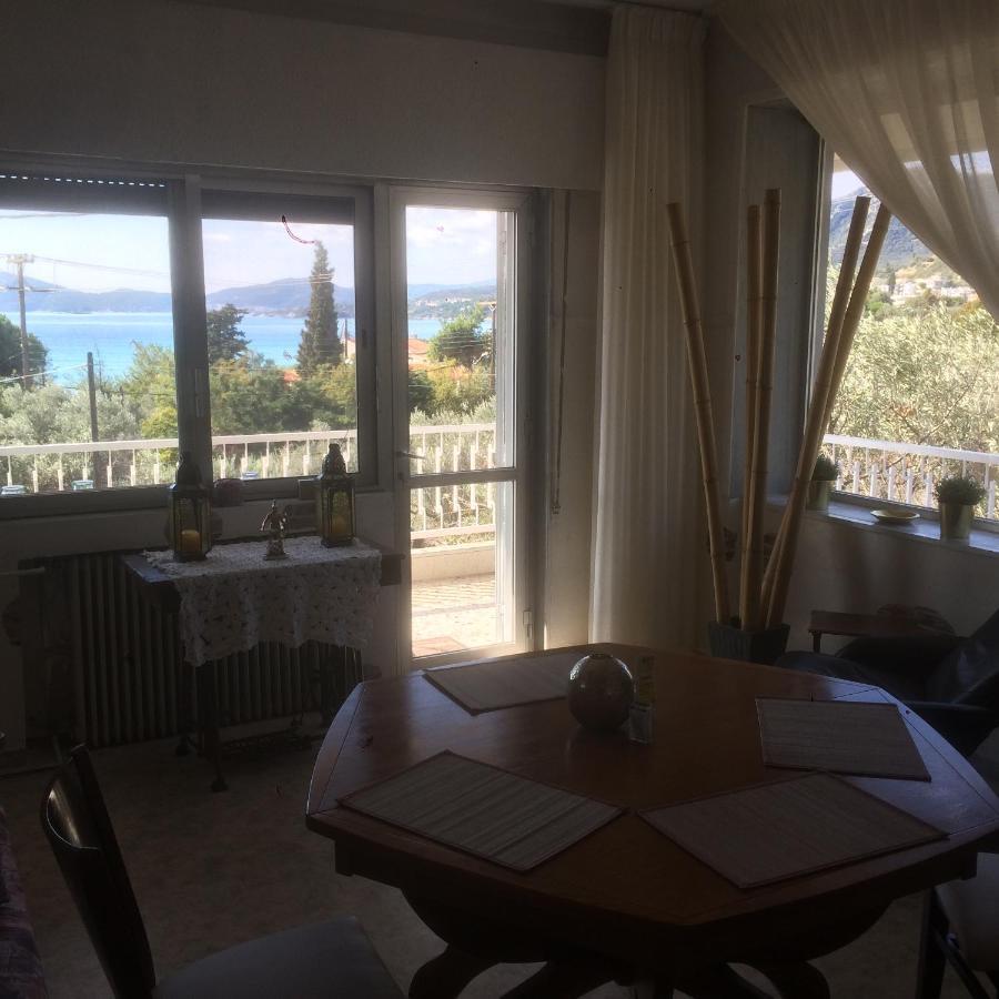 Sea View Palio Apartment Palaiontsiflikion Bagian luar foto
